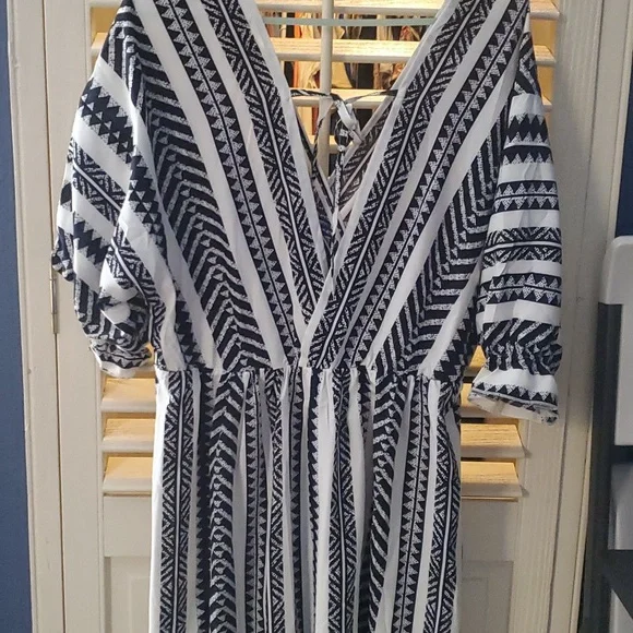 Tribal/striped print Dress - Picture 2 of 4